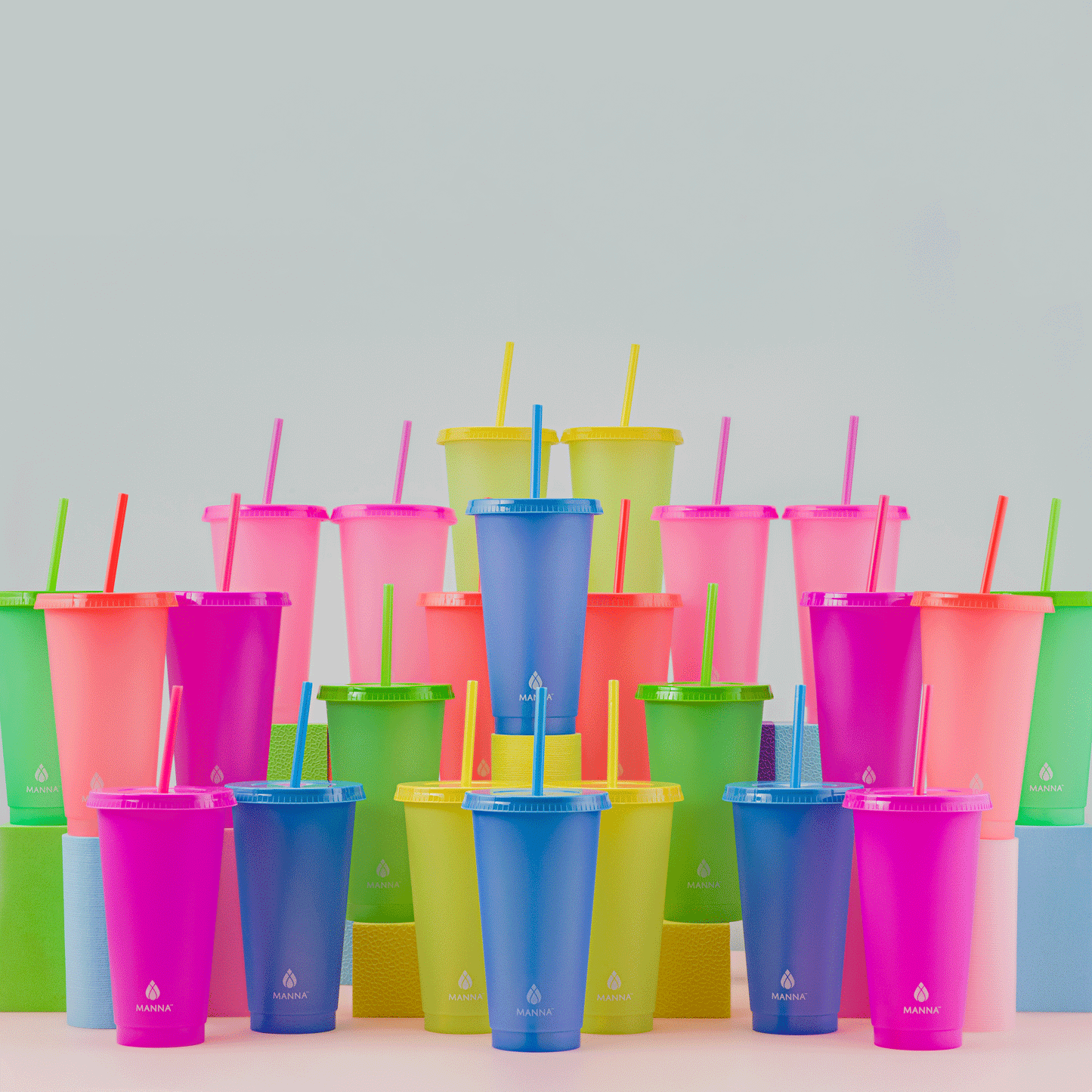 24-piece-original-color-changing-cup-set-c0 A0029811.gif
