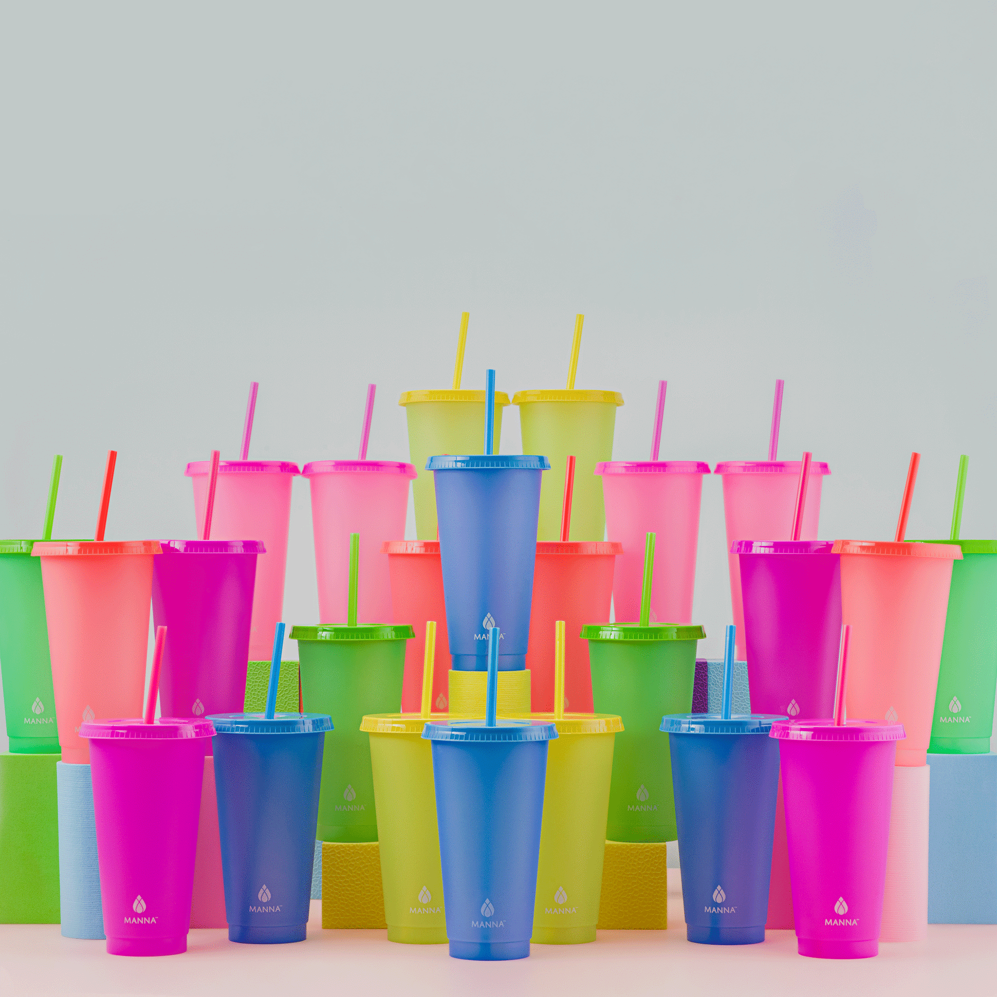 24-piece-original-color-changing-cup-set-c0 A0029811.gif
