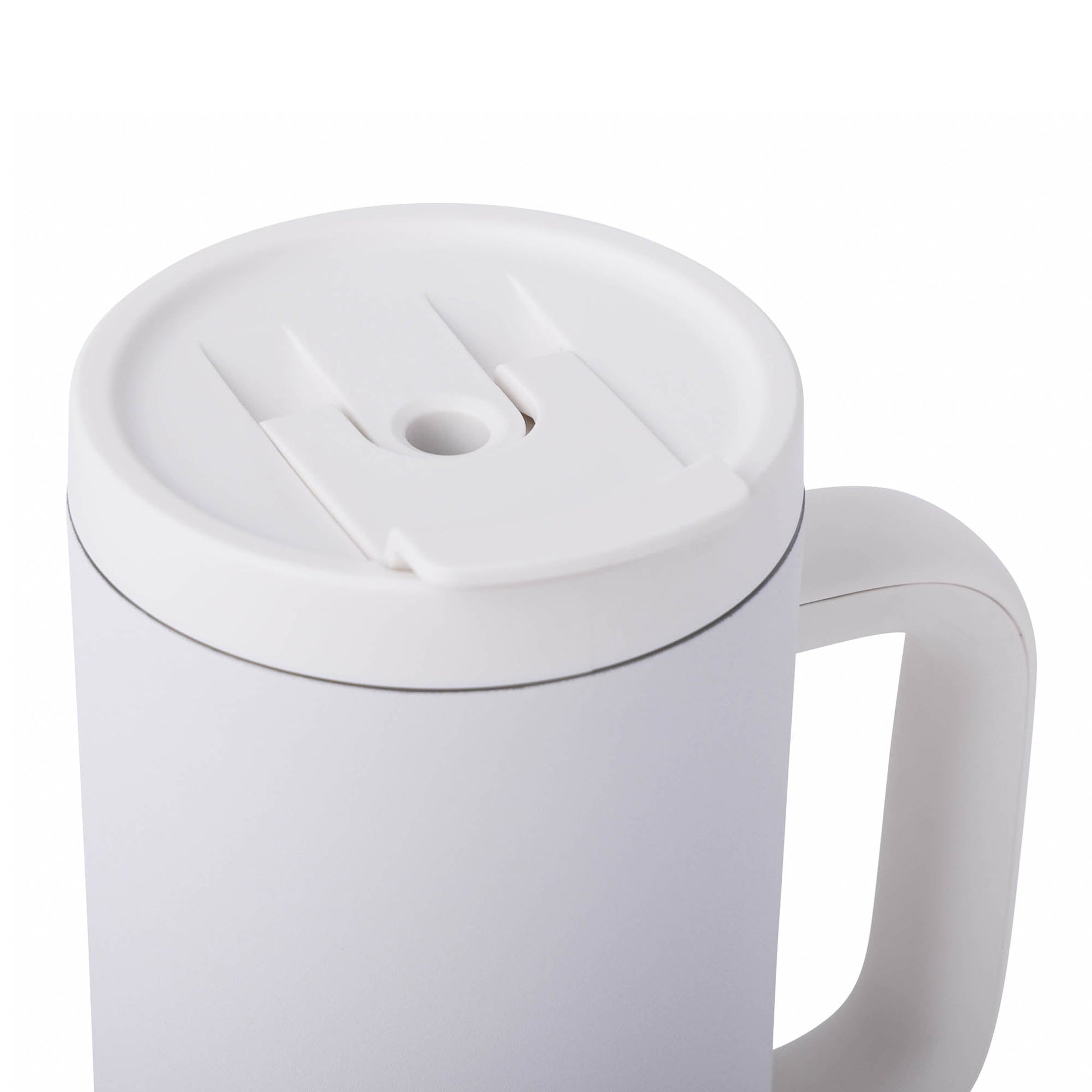 40-oz-leisure-tumbler-e6 CoreHome_MannaHydration_Whites_Raw-42.jpg