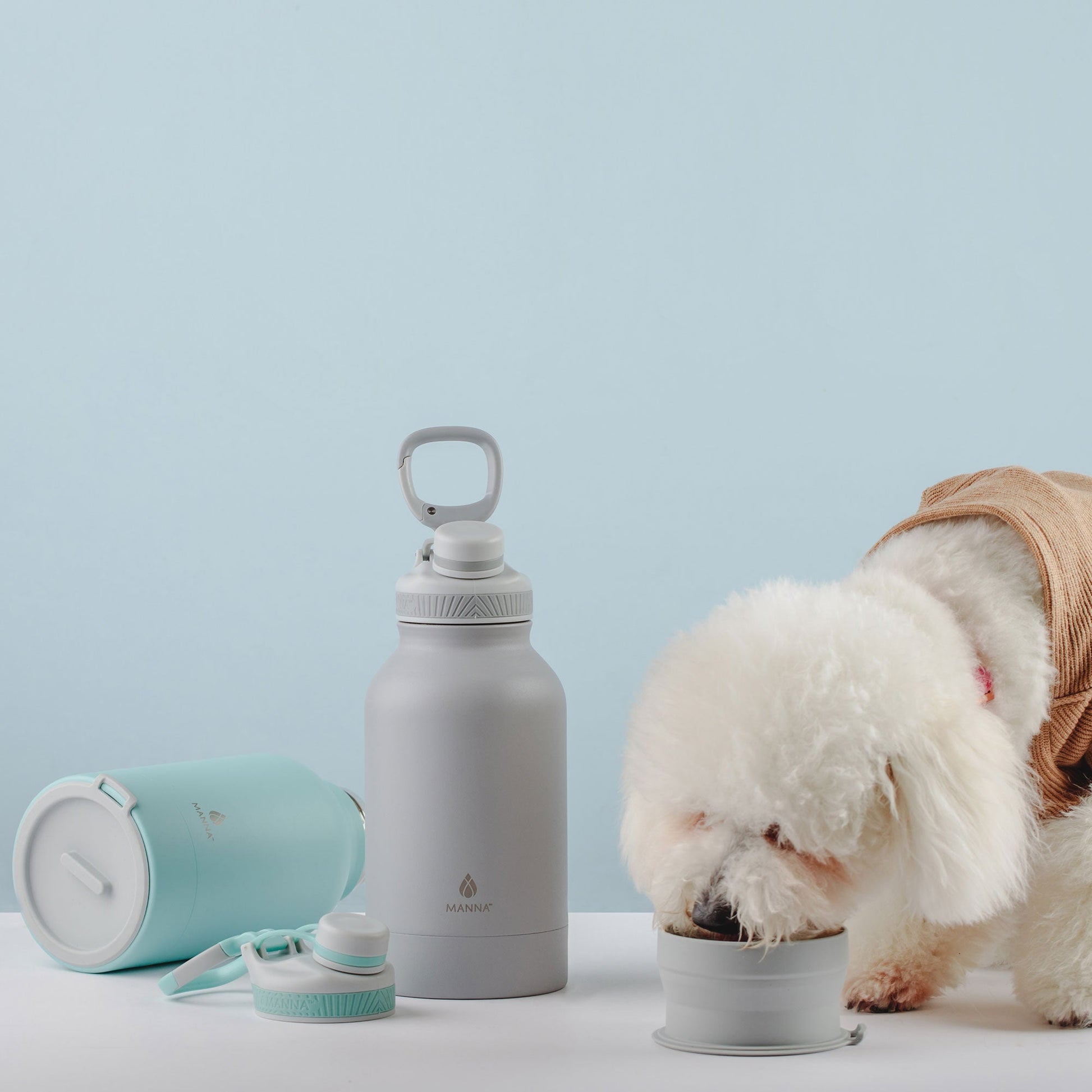 46-oz-rover-bottle-h3 WEB_156A7390_2b12558f-2e11-4712-881b-a120febc680c.jpg